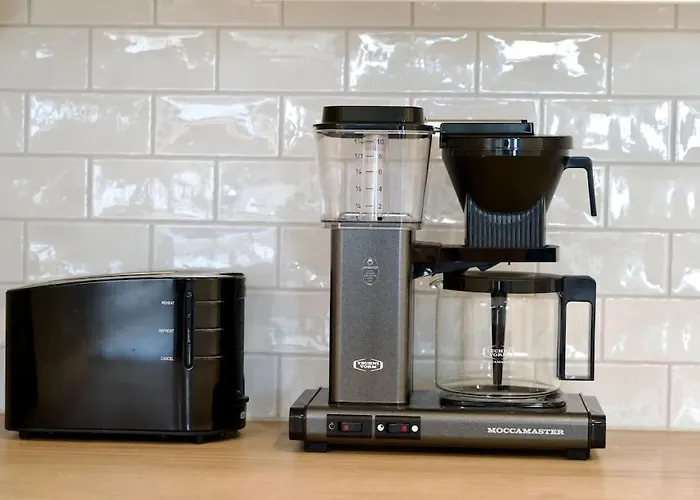 Апартаменты Enchanting One Bedroom *